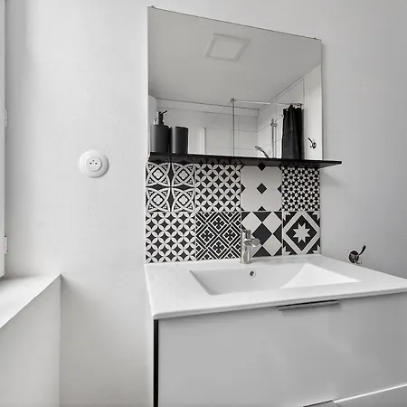 Apartment Superbe T1 Lumineux A 1 Min A Pied De La Gare Lens